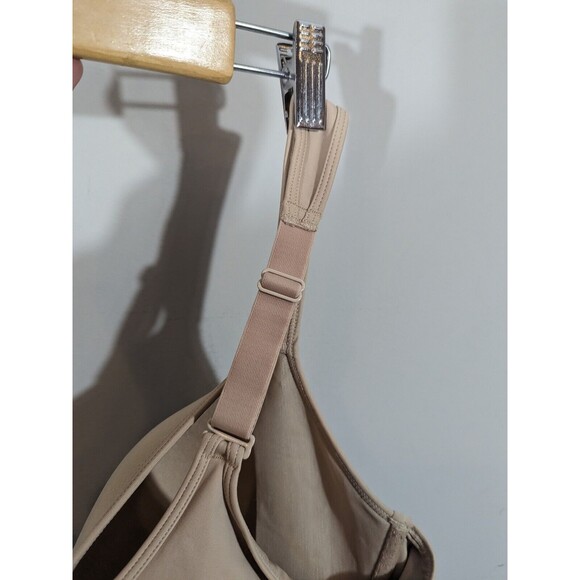 Bali EUC One Smooth Ultra Ligth Nude Bra Women Size 40D - Picture 3 of 5